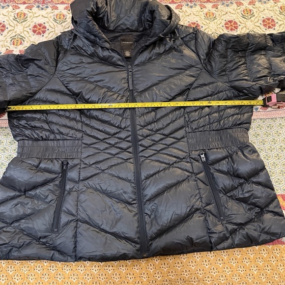 Lane Bryant Women's Down Puffer Jacket Size 26/28 Hooded Black Quilted Coat - Picture 4 of 8